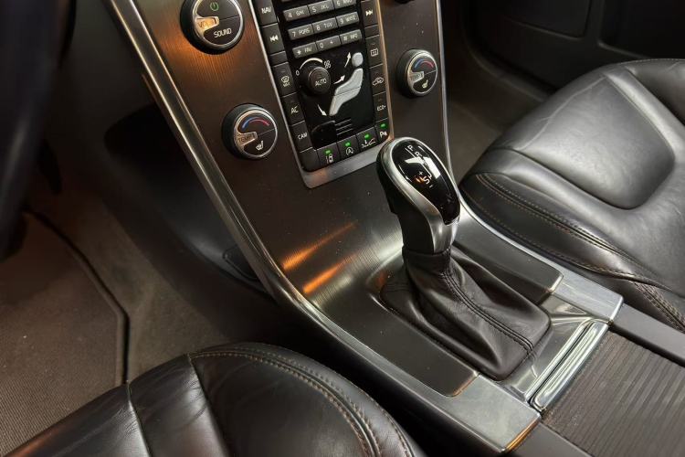 Used Volvo XC60 2014 Restyled T5 Zhiya Edition Interior 3