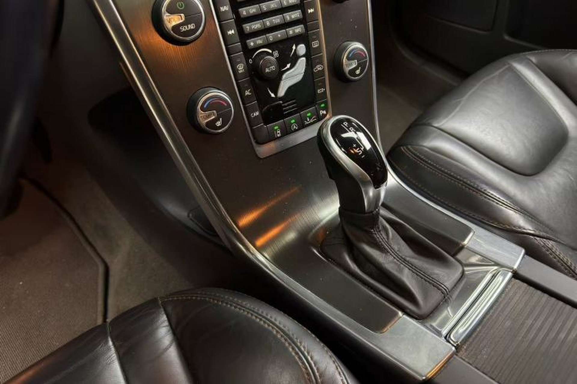 Used Volvo XC60 2014 Restyled T5 Zhiya Edition Interior 3