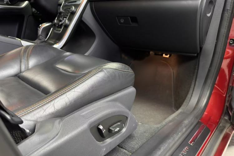 Used Volvo XC60 2014 Restyled T5 Zhiya Edition Interior 8