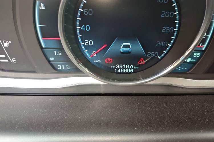 Used Volvo XC60 2014 T5 Zhiya Edition Odometer Close Up