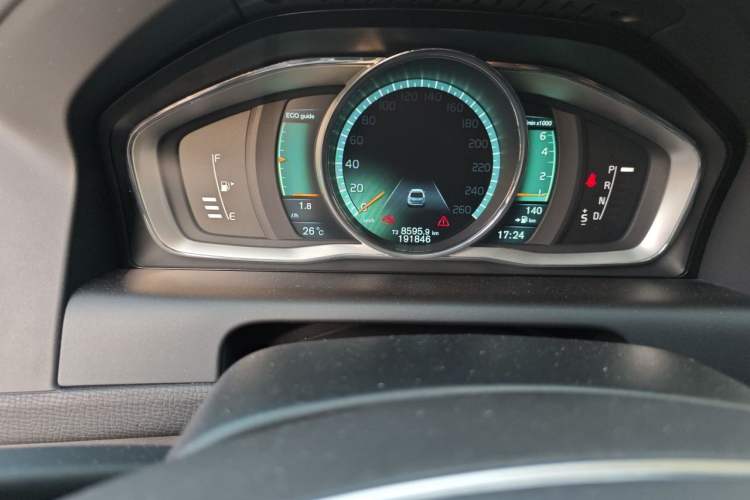 Used Volvo XC60 2014 T5 Zhiya Edition Odometer Close Up