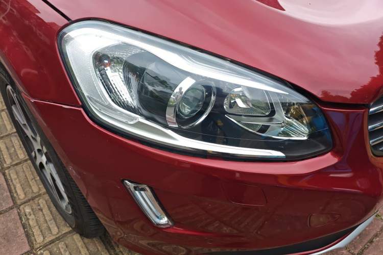 Used Volvo XC60 2014 T5 Zhiya Edition Right Front Headlight