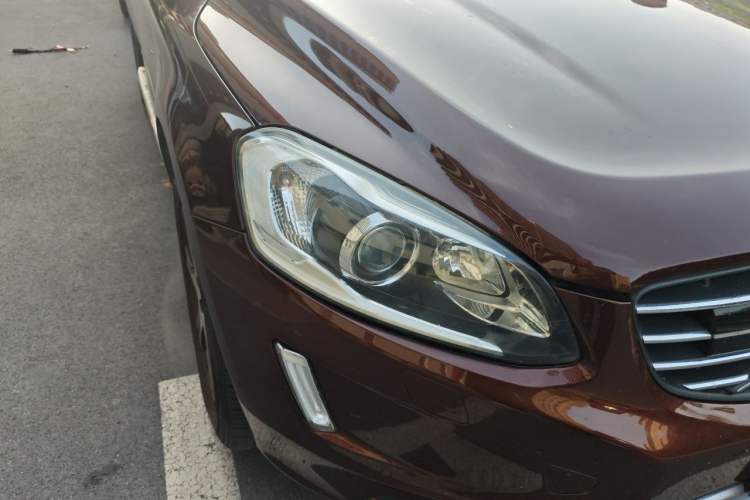 Used Volvo XC60 2014 T5 Zhiya Edition Right Front Headlight