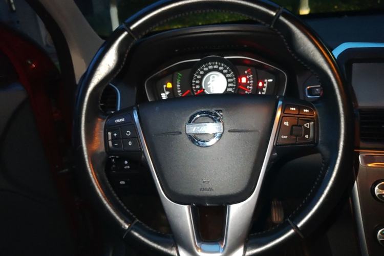 Used Volvo XC60 2014 T5 Zhiyi Edition Steering Wheel