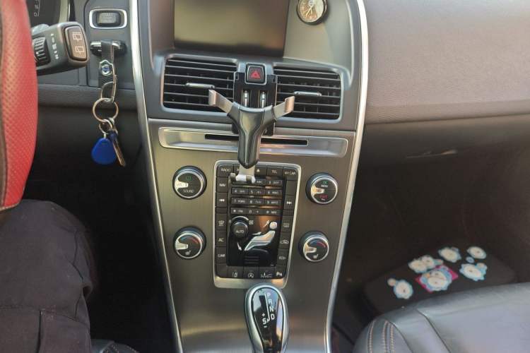 Used Volvo XC60 2014 Restyled T5 Zhiya Edition Audio And AC Panel