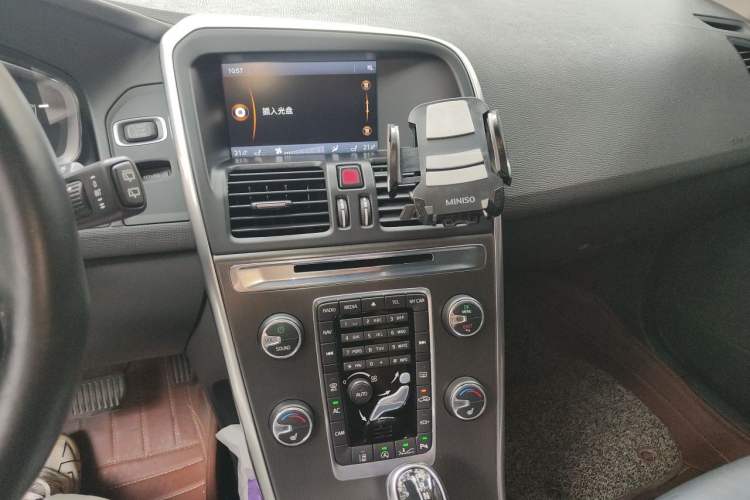 Used Volvo XC60 2014 Restyled T5 Zhiya Edition Audio And AC Panel