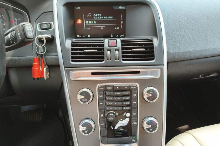Used Volvo XC60 2014 T5 Zhiyi Edition Audio And AC Panel