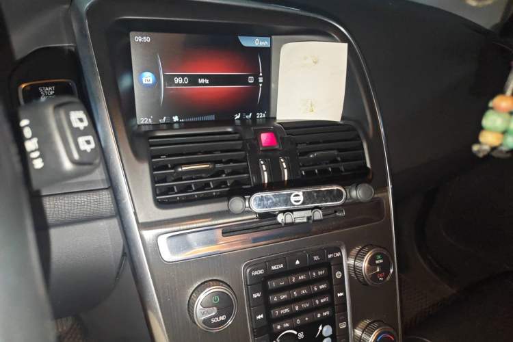 Used Volvo XC60 2014 T5 Zhiyi Edition Audio And AC Panel