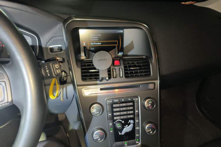 Used Volvo XC60 2014 Facelift T5 Zhiyi Edition Audio And AC Panel