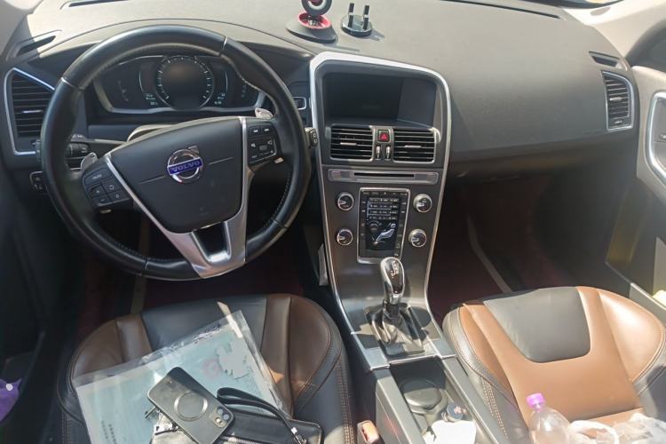 Used Volvo XC60 2014 T6 Zhiyi Edition Center Console
