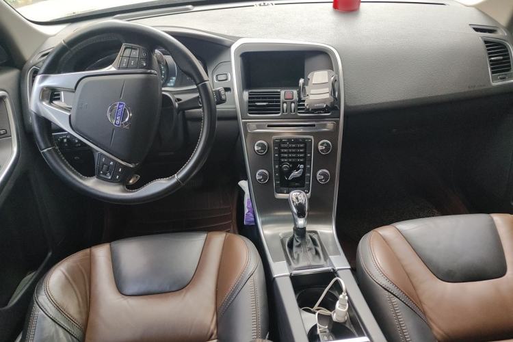 Used Volvo XC60 2014 Restyled T5 Zhiya Edition Center Console