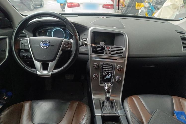 Used Volvo XC60 2014 T6 Zhiya Edition Center Console