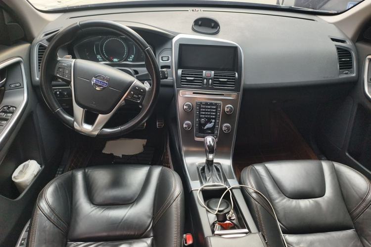 Used Volvo XC60 2014 T6 Zhiyi Edition Center Console