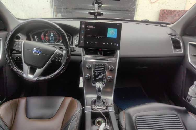 Used Volvo XC60 2014 Restyled T5 Zhiya Edition Center Console