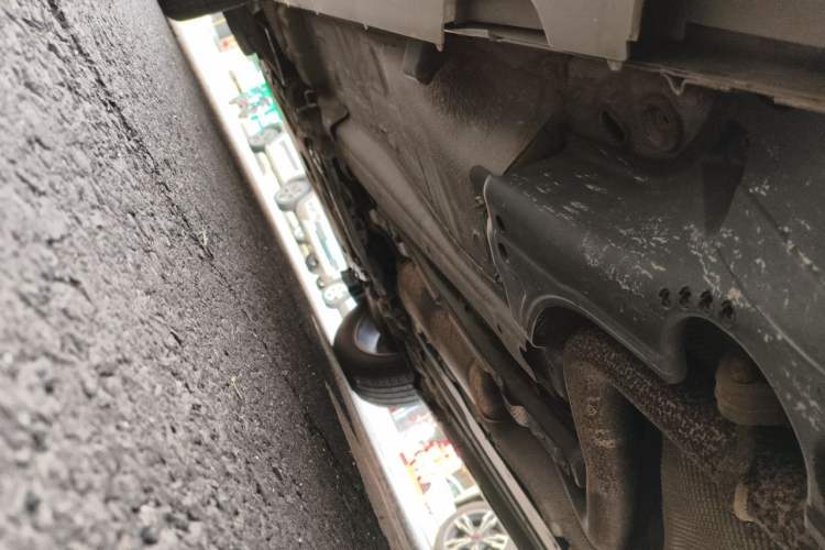 Used Volvo XC60 2014 T5 Zhiyi Edition Chassis Rear Left