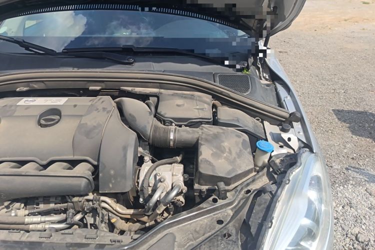 Used Volvo XC60 2014 T6 Zhiyi Edition Engine Bay Left