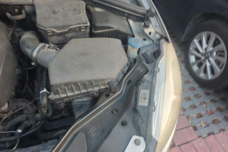 Used Volvo XC60 2014 Restyled T5 Zhiya Edition Engine Bay Left