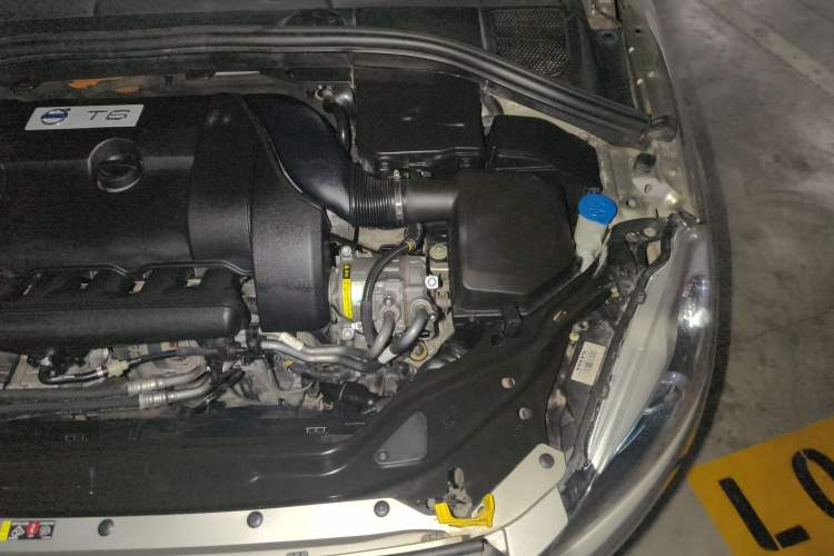 Used Volvo XC60 2014 T6 Zhiyi Edition Engine Bay Left