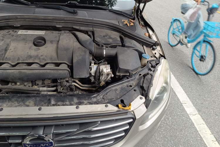 Used Volvo XC60 2014 T6 Zhiya Edition Engine Bay Left