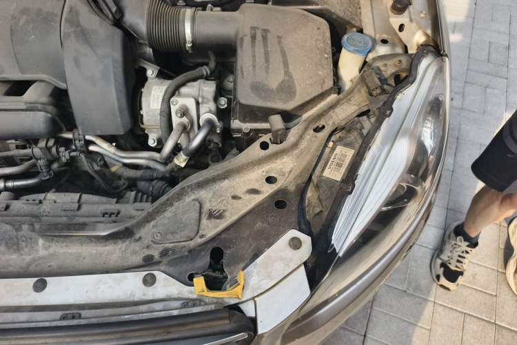 Used Volvo XC60 2014 T6 Zhiyi Edition Engine Bay Left
