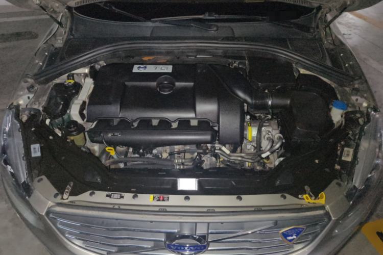 Used Volvo XC60 2014 T6 Zhiyi Edition Engine Bay