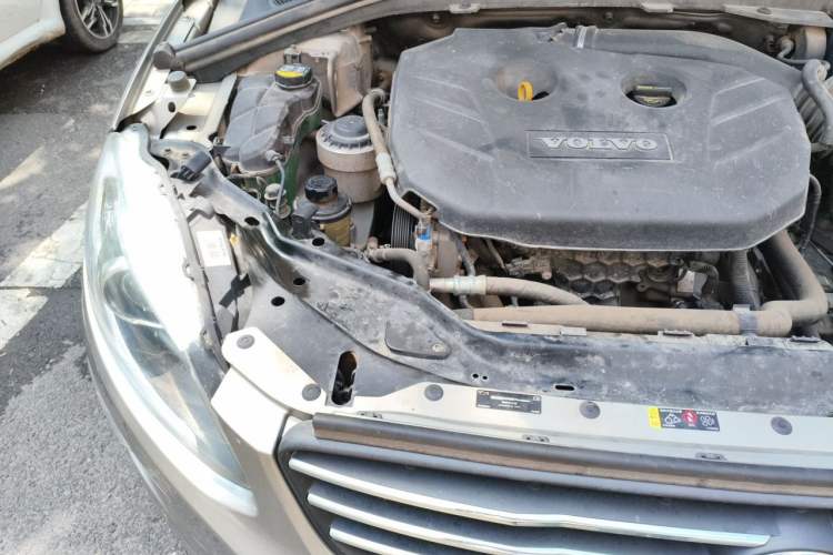 Used Volvo XC60 2014 T5 Zhiyi Edition Engine Bay Right