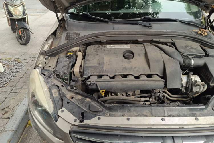 Used Volvo XC60 2014 T6 Zhiya Edition Engine Bay Right