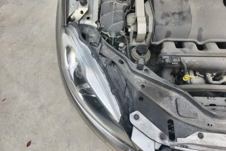 Used Volvo XC60 2014 T6 Zhiyi Edition Engine Bay Right