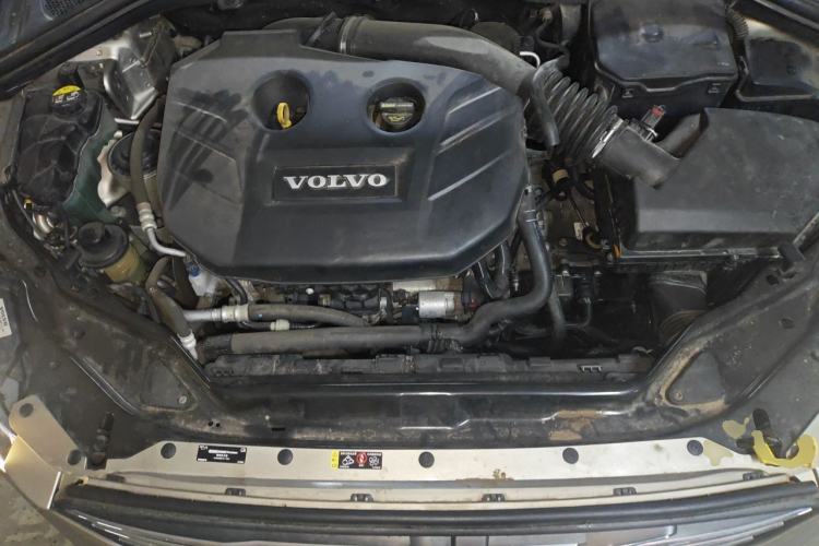 Used Volvo XC60 2014 T5 Zhiyi Edition Engine Bay