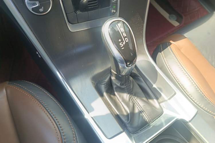 Used Volvo XC60 2014 T6 Zhiyi Edition Gear Lever
