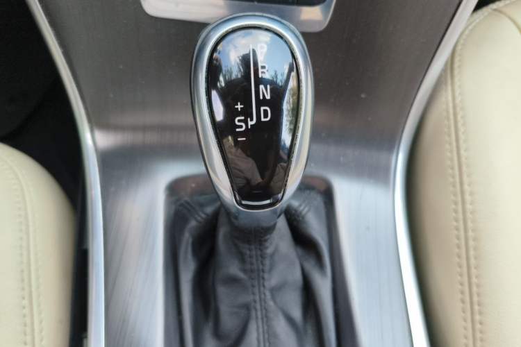 Used Volvo XC60 2014 T5 Zhiyi Edition Gear Lever