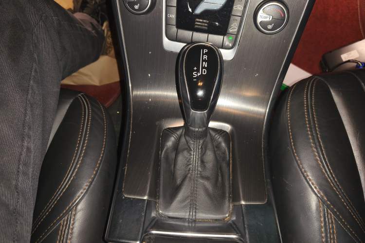 Used Volvo XC60 2014 T6 Zhiyi Edition Gear Lever