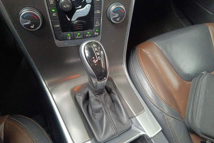 Used Volvo XC60 2014 T6 Zhiya Edition Gear Lever