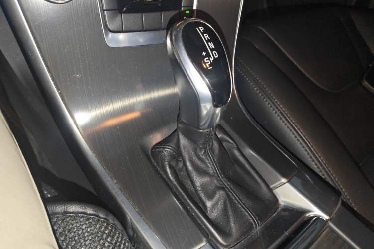 Used Volvo XC60 2014 T5 Zhiyi Edition Gear Lever