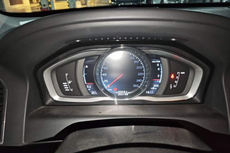 Used Volvo XC60 2014 Restyled T5 Zhiya Edition Instrument Cluster