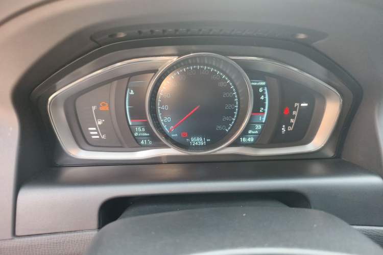 Used Volvo XC60 2014 T6 Zhiyi Edition Instrument Cluster
