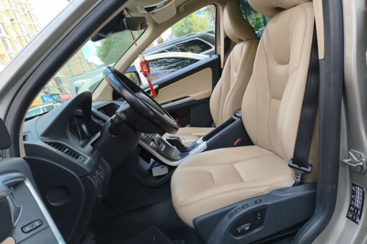 Used Volvo XC60 2014 T5 Zhiyi Edition Left Front Seat