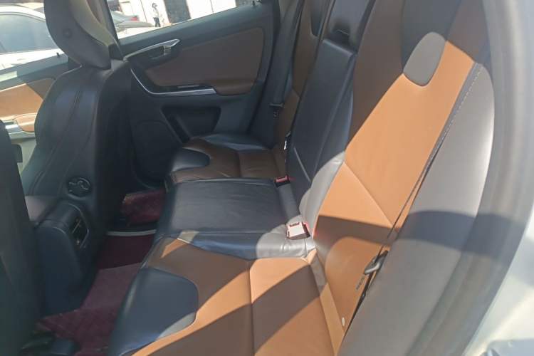 Used Volvo XC60 2014 T6 Zhiyi Edition Left Rear Seat