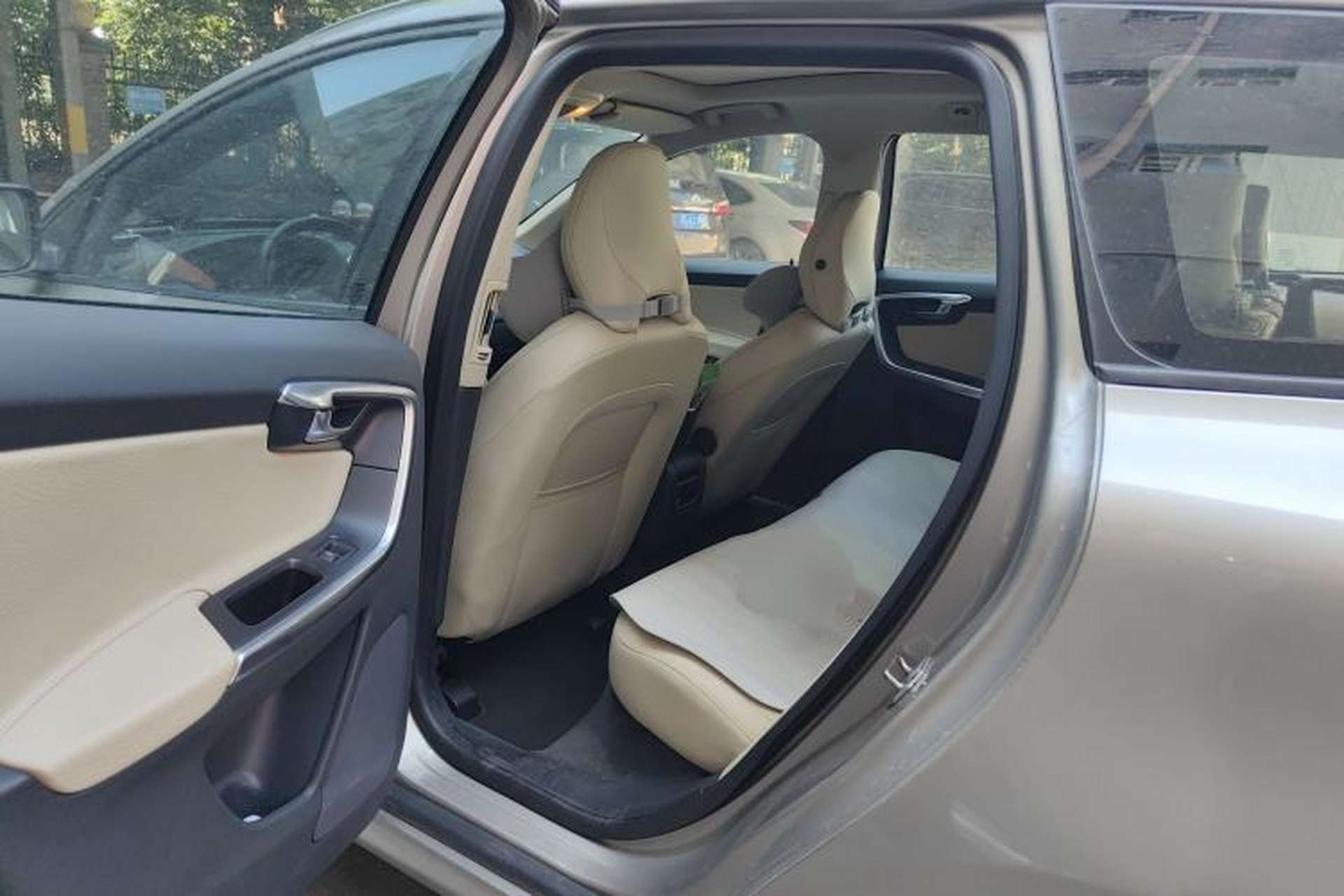 Used Volvo XC60 2014 T5 Zhiyi Edition Left Rear Seat