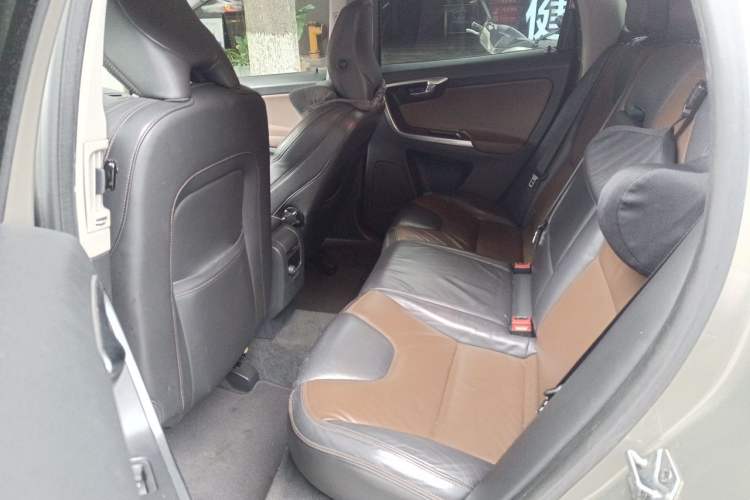 Used Volvo XC60 2014 T6 Zhiya Edition Left Rear Seat
