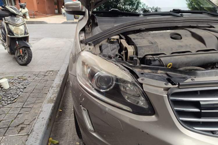 Used Volvo XC60 2014 T6 Zhiya Edition Right Front Headlight