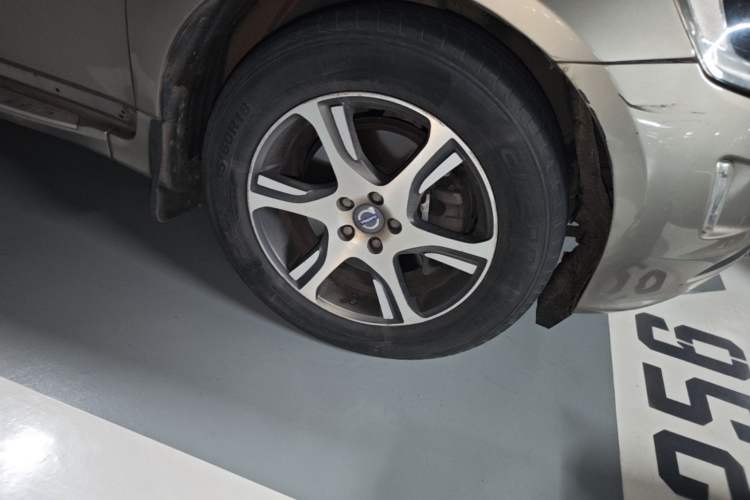 Used Volvo XC60 2014 Restyled T5 Zhiya Edition Right Front Wheel Hub