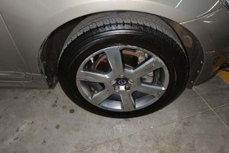 Used Volvo XC60 2014 T6 Zhiyi Edition Right Front Wheel Hub