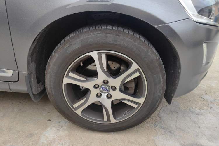 Used Volvo XC60 2014 Restyled T5 Zhiya Edition Right Front Wheel Hub