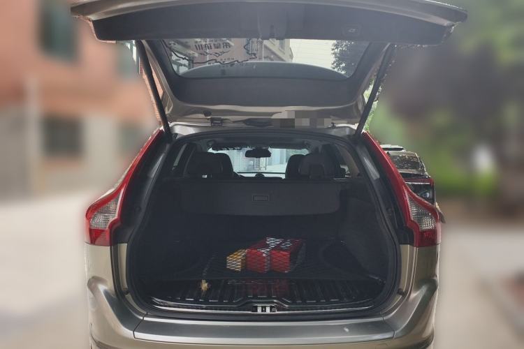 Used Volvo XC60 2014 T6 Zhiyi Edition Trunk