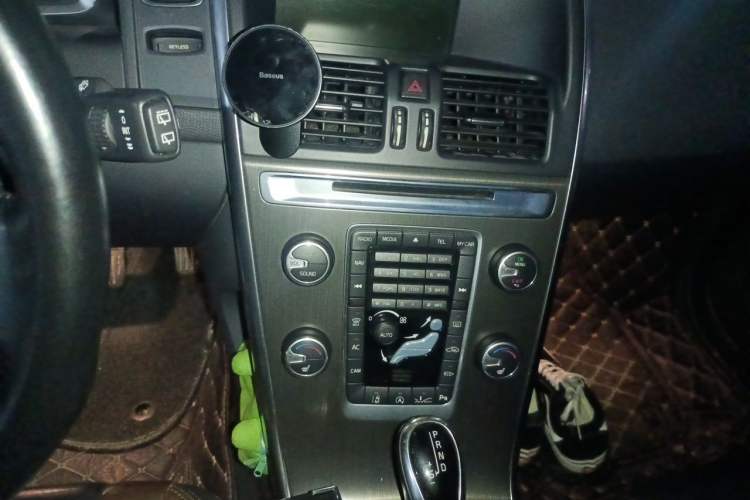 Used Volvo XC60 2014 Restyled T5 Zhiya Edition Audio And AC Panel