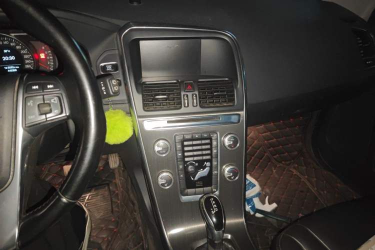 Used Volvo XC60 2014 T5 Zhiyi Edition Audio And AC Panel