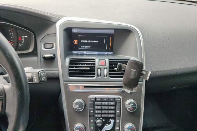 Used Volvo XC60 2014 Facelift T5 Zhiyi Edition Audio And AC Panel