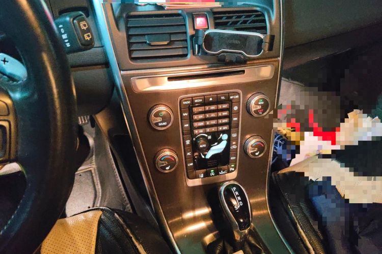 Used Volvo XC60 2014 Restyled T5 Zhiya Edition Audio And AC Panel
