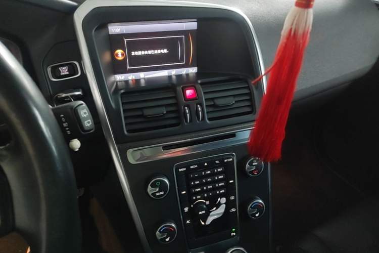 Used Volvo XC60 2014 T5 Zhiyi Edition Audio And AC Panel